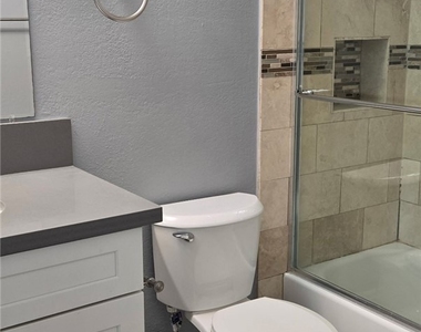 236 Turner Avenue - Photo Thumbnail 4