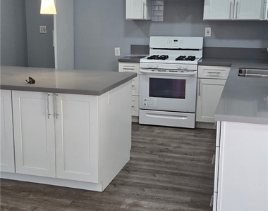 236 Turner Avenue - Photo Thumbnail 6