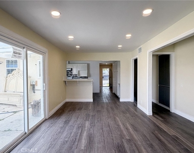 1420 Avenida Del Vista - Photo Thumbnail 4