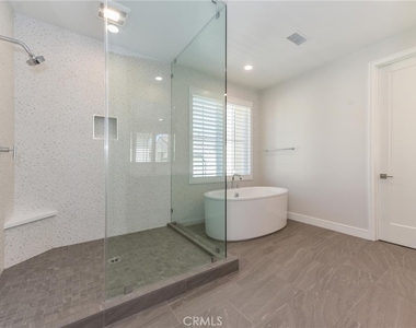 121 Linda Vista - Photo Thumbnail 17