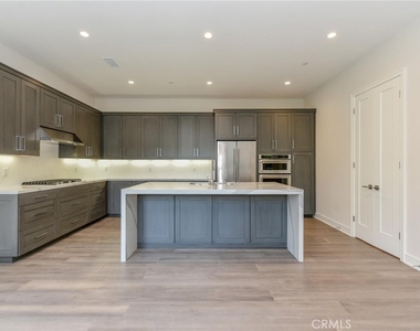 121 Linda Vista - Photo Thumbnail 6