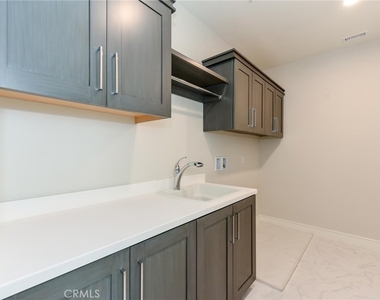 121 Linda Vista - Photo Thumbnail 23