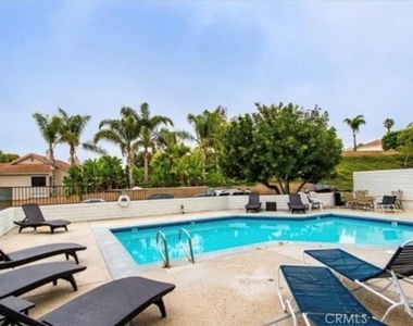 24851 Nueva Vista - Photo Thumbnail 15