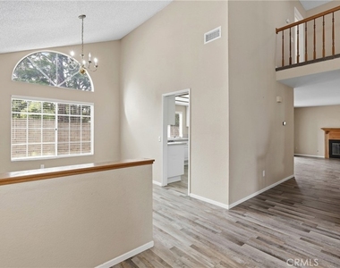 3353 Silvertip - Photo Thumbnail 3