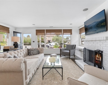 274 Magnolia Street - Photo Thumbnail 3