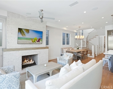 708 Heliotrope Avenue - Photo Thumbnail 2