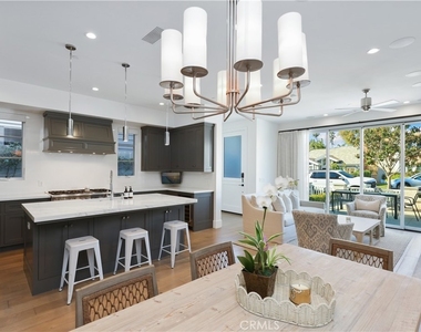 708 Heliotrope Avenue - Photo Thumbnail 3