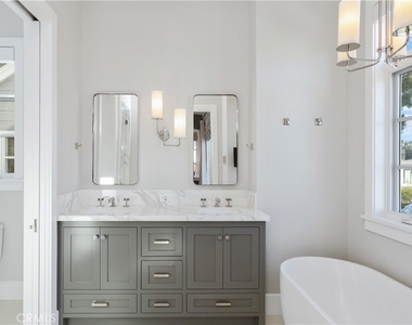 708 Heliotrope Avenue - Photo Thumbnail 16