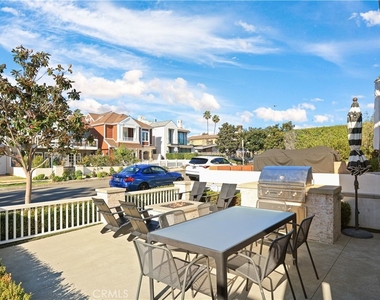 708 Heliotrope Avenue - Photo Thumbnail 8