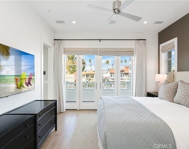 708 Heliotrope Avenue - Photo Thumbnail 11
