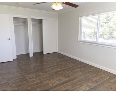 215 Altura Drive - Photo Thumbnail 12