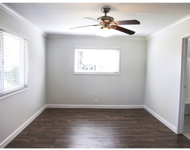 215 Altura Drive - Photo Thumbnail 11
