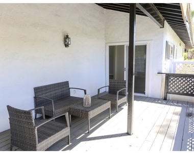 215 Altura Drive - Photo Thumbnail 8