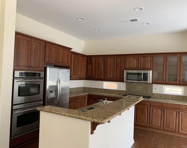 12975 Flintwood Way - Photo Thumbnail 12
