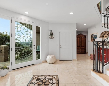 830 Highland Drive - Photo Thumbnail 4