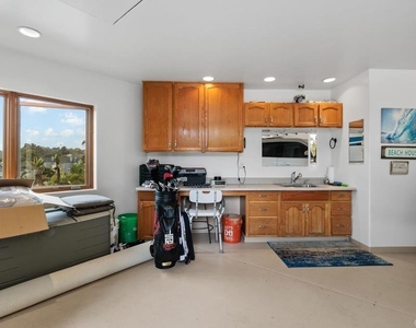 830 Highland Drive - Photo Thumbnail 36