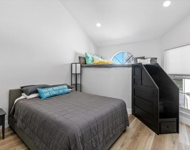 2820 Hope Avenue - Photo Thumbnail 16
