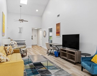 2820 Hope Avenue - Photo Thumbnail 9