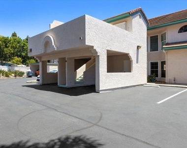 2820 Hope Avenue - Photo Thumbnail 3