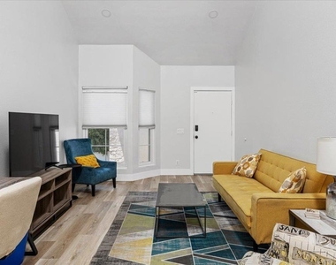 2820 Hope Avenue - Photo Thumbnail 10