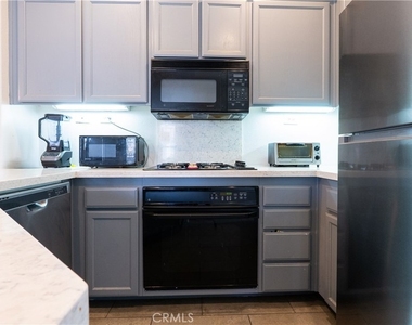 7583 Hazard Center Dr - Photo Thumbnail 4