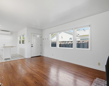 651 Topaz Street - Photo Thumbnail 5