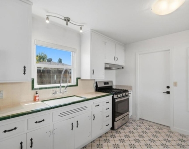 651 Topaz Street - Photo Thumbnail 10