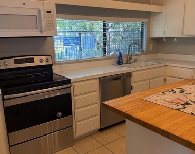 839 Balboa Lane - Photo Thumbnail 31