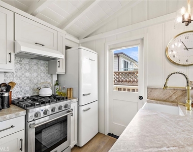 231 Cajon Street - Photo Thumbnail 12