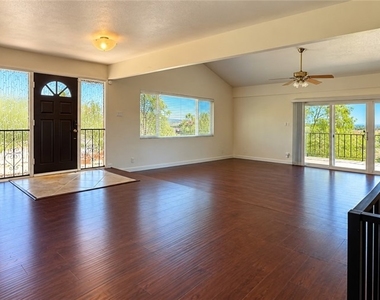 23874 Rhodes Avenue - Photo Thumbnail 7