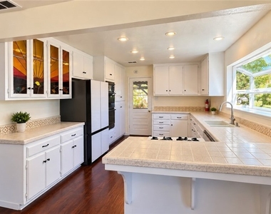 23874 Rhodes Avenue - Photo Thumbnail 8
