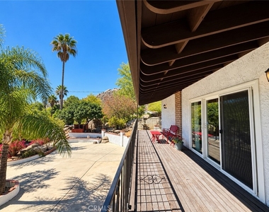 23874 Rhodes Avenue - Photo Thumbnail 22