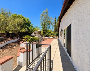 23874 Rhodes Avenue - Photo Thumbnail 23