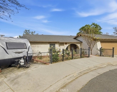 2715 Brockton - Photo Thumbnail 16