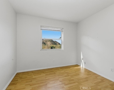 2715 Brockton - Photo Thumbnail 36