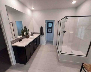 1496 Pinyon Lane - Photo Thumbnail 5