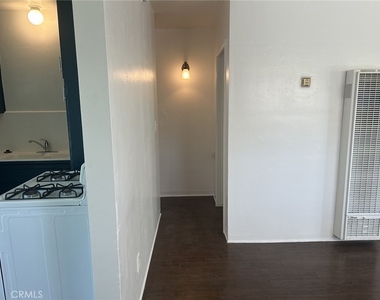 165 N 16th Street - Photo Thumbnail 6