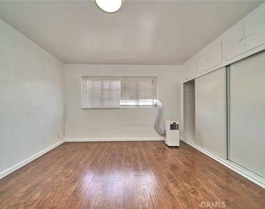 3011 S West View - Photo Thumbnail 22