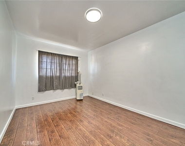3011 S West View - Photo Thumbnail 19