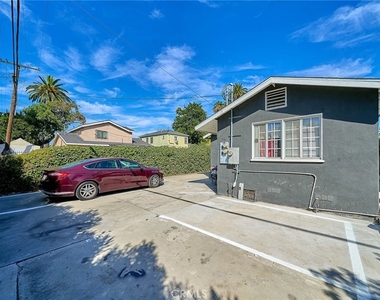 3011 S West View - Photo Thumbnail 4