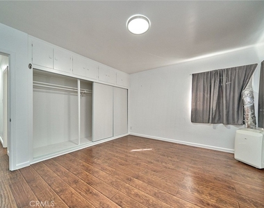 3011 S West View - Photo Thumbnail 18
