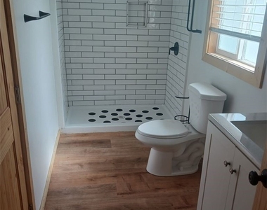 609 Elysian - Photo Thumbnail 17