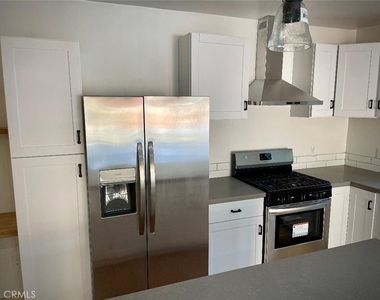 609 Elysian - Photo Thumbnail 9