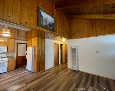 609 Elysian - Photo Thumbnail 3