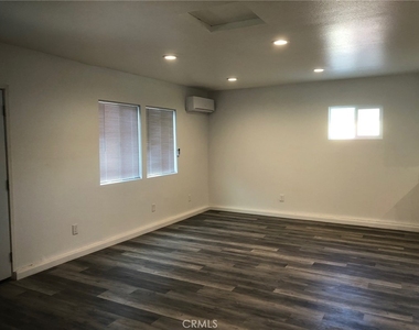 2034 W Mill - Photo Thumbnail 3
