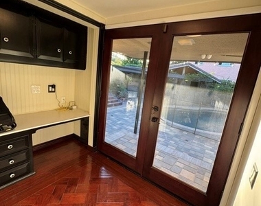 2840 Hudson Avenue - Photo Thumbnail 8