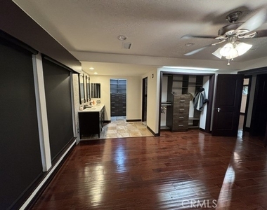 2840 Hudson Avenue - Photo Thumbnail 17
