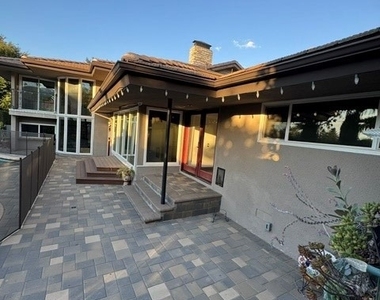 2840 Hudson Avenue - Photo Thumbnail 53