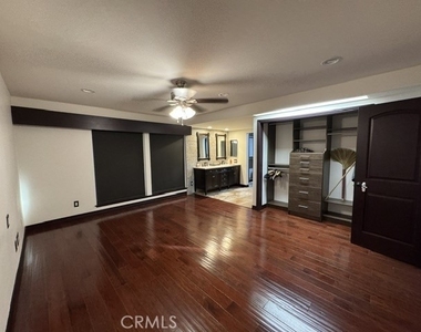 2840 Hudson Avenue - Photo Thumbnail 16
