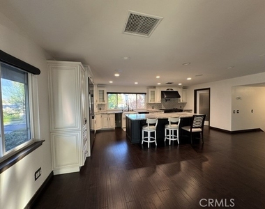 2840 Hudson Avenue - Photo Thumbnail 27